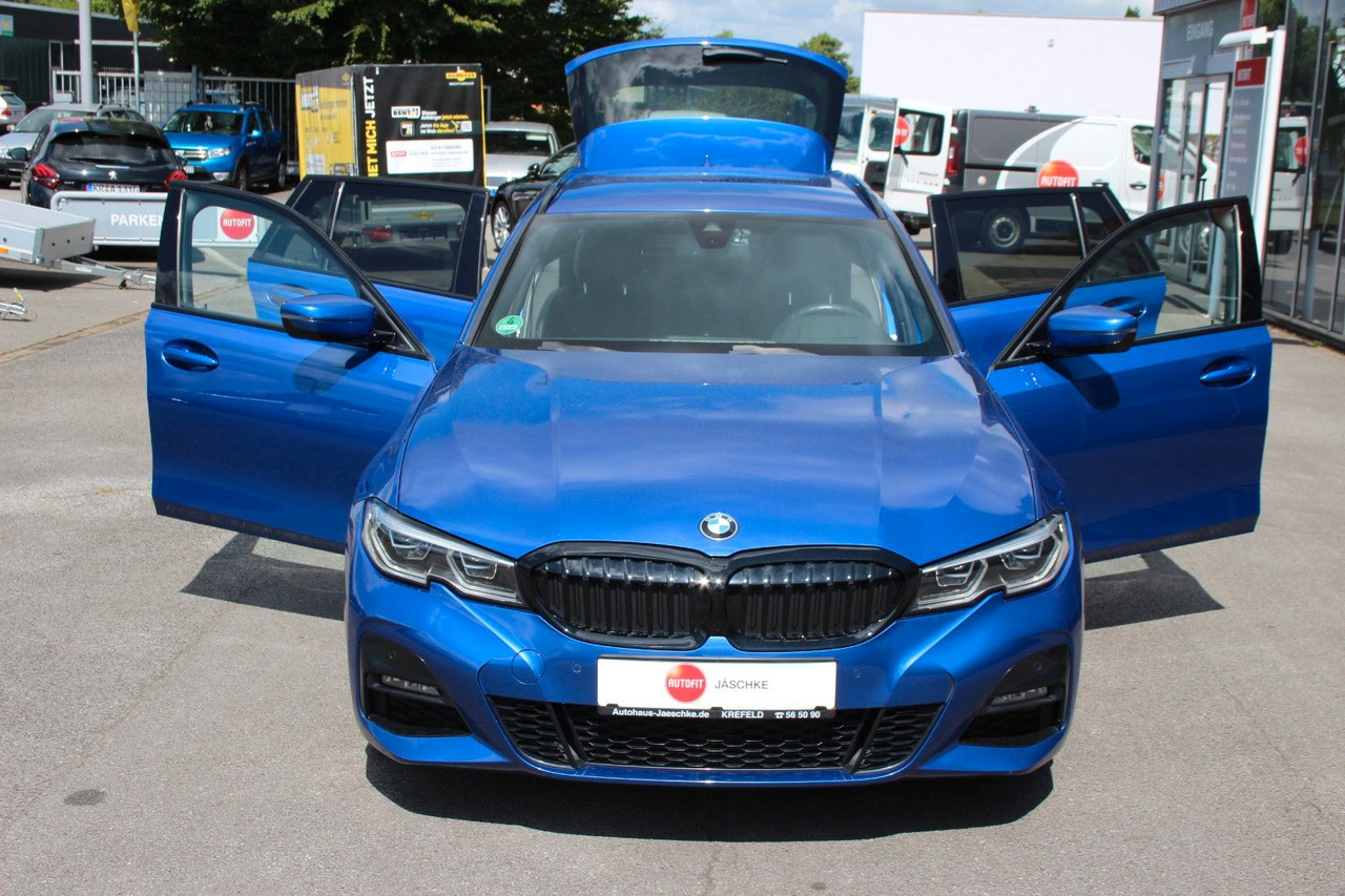 Kombi BMW 320 Touring d M Sport Laser Alcantara Harman Kar: 19 kép.