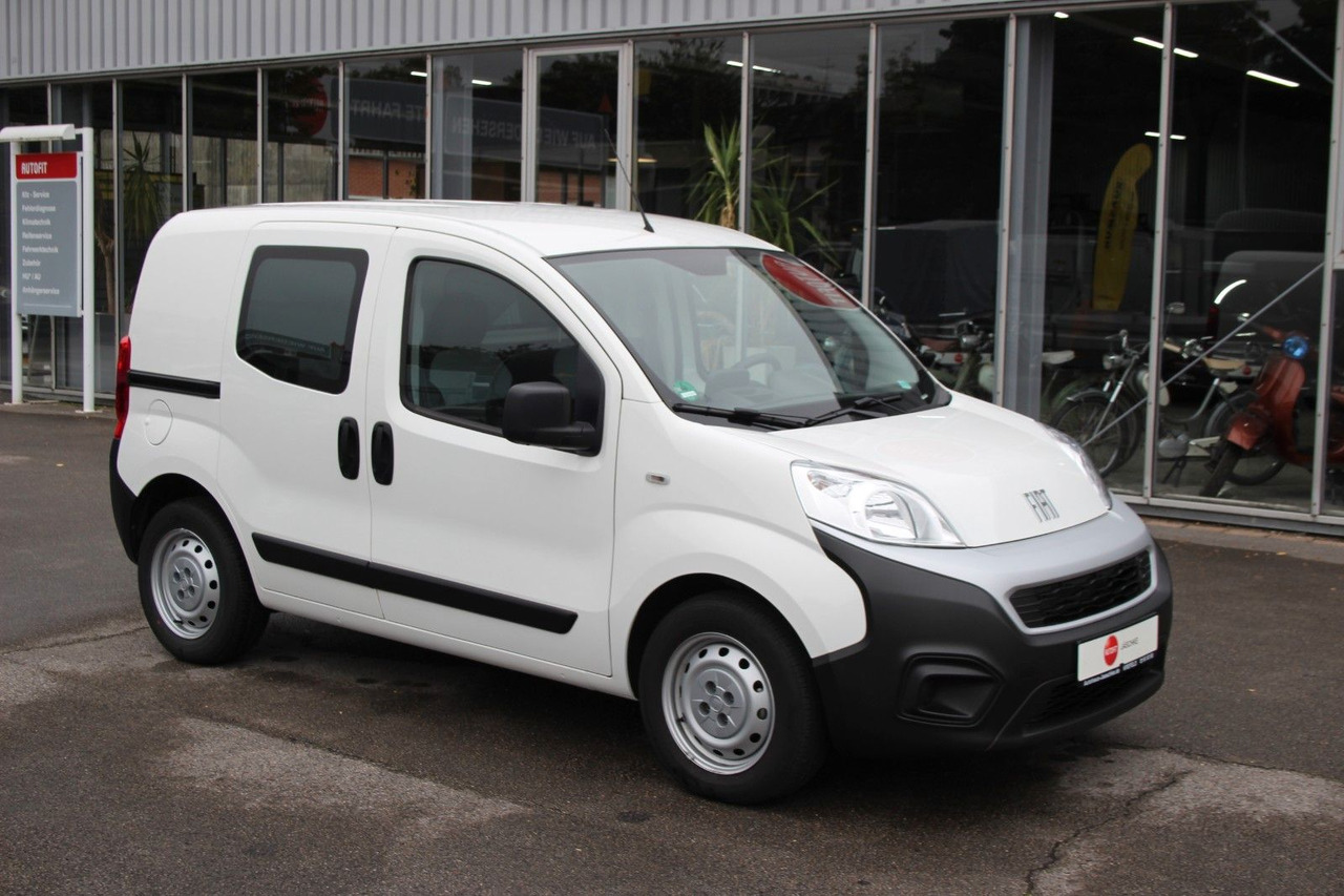 Fiat Fiorino SX Kasten 7.600km Klima SiHzg - Kis furgon: 2 kép. Fiat Fiorino SX Kasten 7.600km Klima SiHzg - Kis furgon: 2 kép.