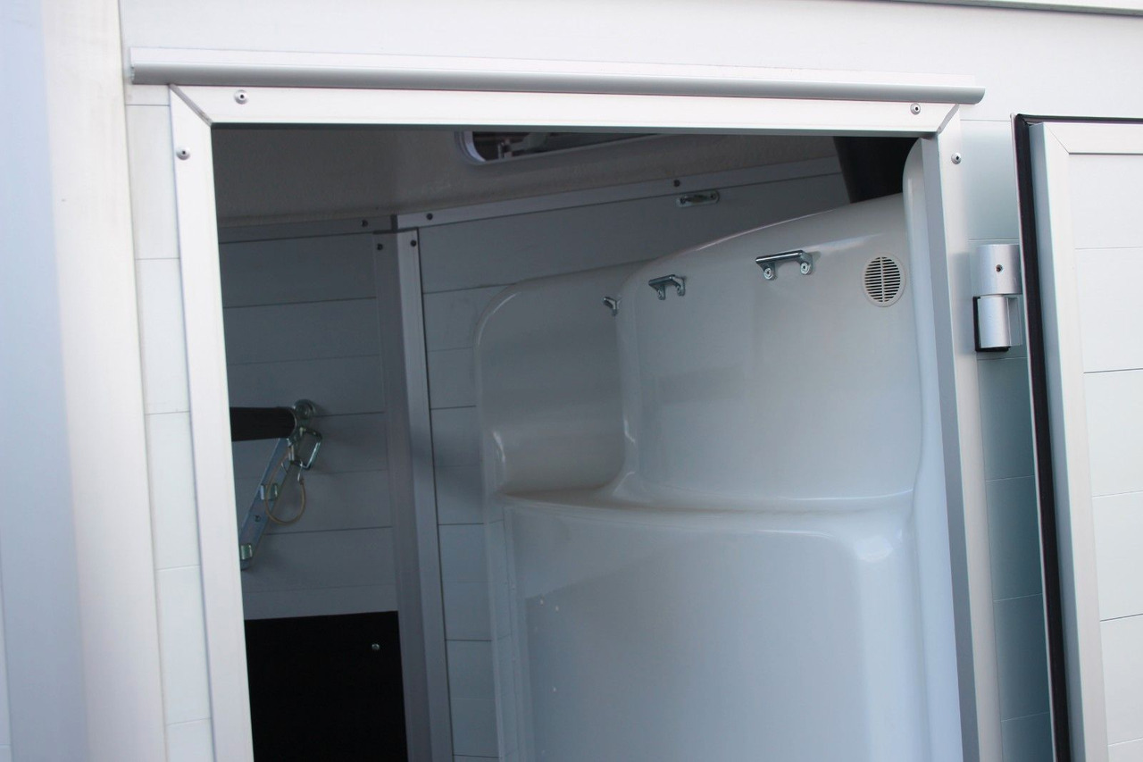 Pótkocsi állatszállító Humbaur Equitos Alu Plus 2400 Pferdeanhänger Sattelkamme: 14 kép.