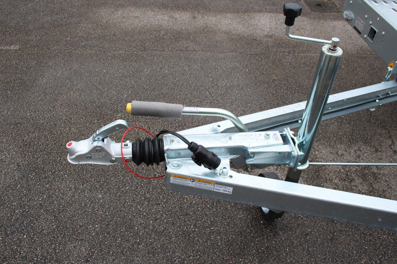 Humbaur FTK 274022 Autotransportanhänger 2.7to - Pótkocsi autószállító: 5 kép. Humbaur FTK 274022 Autotransportanhänger 2.7to - Pótkocsi autószállító: 5 kép.