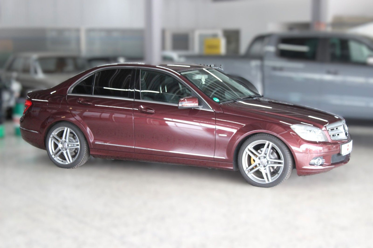 Mercedes-Benz C 230 Avantgarde Automatik sehr gepflegt! 130tKM - Szedán: 1 kép. Mercedes-Benz C 230 Avantgarde Automatik sehr gepflegt! 130tKM - Szedán: 1 kép.
