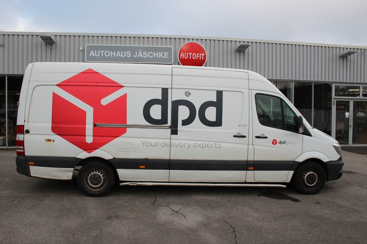 Mercedes-Benz Sprinter 316 CDI hoch lang Klima - Kisbusz: 2 kép. Mercedes-Benz Sprinter 316 CDI hoch lang Klima - Kisbusz: 2 kép.