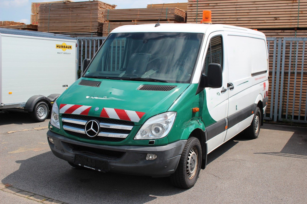 Mercedes-Benz Sprinter II Kasten 316 CDI Spülwagen KaRo - Szippantós autó: 1 kép. Mercedes-Benz Sprinter II Kasten 316 CDI Spülwagen KaRo - Szippantós autó: 1 kép.