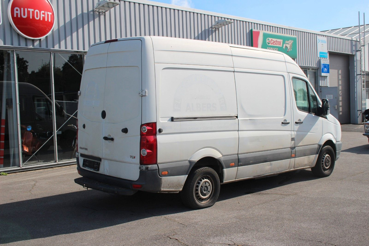Volkswagen Crafter KÜHLUNG 35 L2H2 - Kisbusz: 2 kép. Volkswagen Crafter KÜHLUNG 35 L2H2 - Kisbusz: 2 kép.