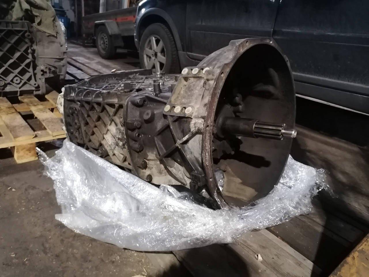 MAN DAF REMANUFACTURED gearbox ZF 16S151 ratio 0,84 - Sebességváltó: 1 kép. MAN DAF REMANUFACTURED gearbox ZF 16S151 ratio 0,84 - Sebességváltó: 1 kép.