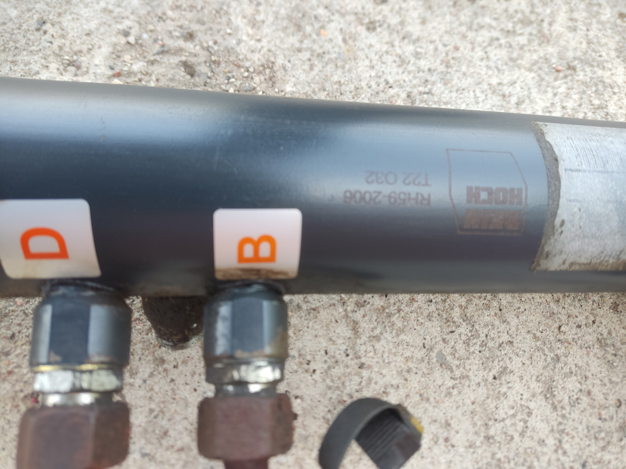 MAN steering cylinder - Kormányzás: 2 kép. MAN steering cylinder - Kormányzás: 2 kép.