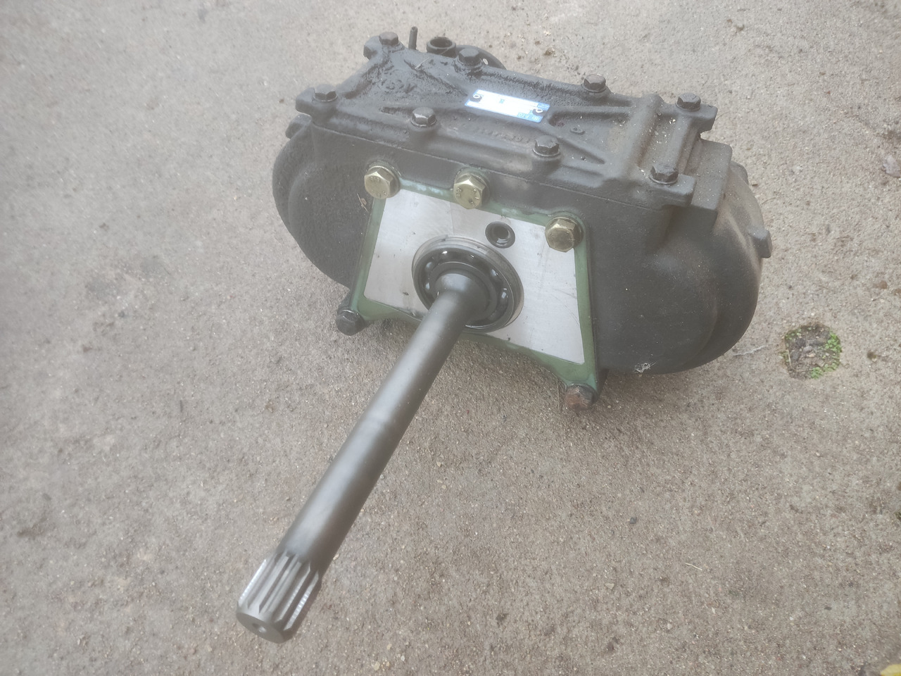 ZF AS-Tronic Traxon P.T.O. N AS/10 B - Sebességváltó és alkatrészek: 2 kép. ZF AS-Tronic Traxon P.T.O. N AS/10 B - Sebességváltó és alkatrészek: 2 kép.