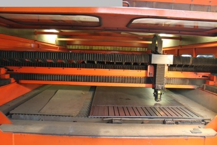 BYSTRONIC Bystar 4025 - Fémmegmunkáló gép: 4 kép. BYSTRONIC Bystar 4025 - Fémmegmunkáló gép: 4 kép.