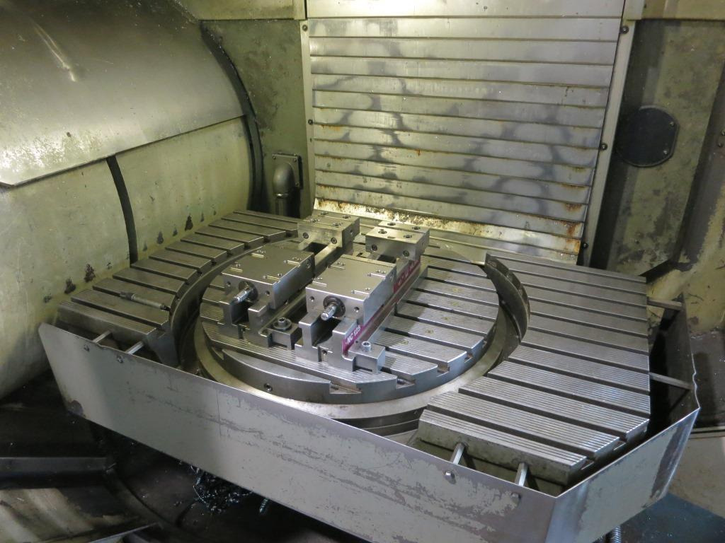 DECKEL-MAHO DMU 80 T - CNC megmunkáló központ: 3 kép. DECKEL-MAHO DMU 80 T - CNC megmunkáló központ: 3 kép.