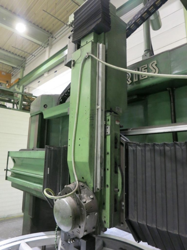 DÖRRIES SD 280 - Fémeszterga: 2 kép. DÖRRIES SD 280 - Fémeszterga: 2 kép.