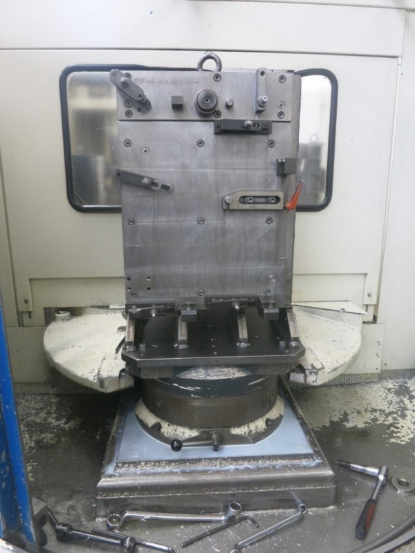 HELLER MC 16.2 - CNC megmunkáló központ: 4 kép. HELLER MC 16.2 - CNC megmunkáló központ: 4 kép.