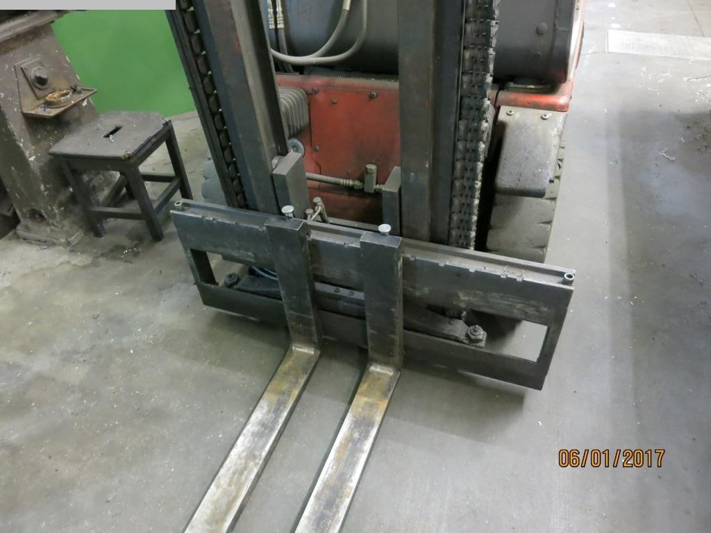 LINDE H25T - Gázüzemű targonca: 4 kép. LINDE H25T - Gázüzemű targonca: 4 kép.