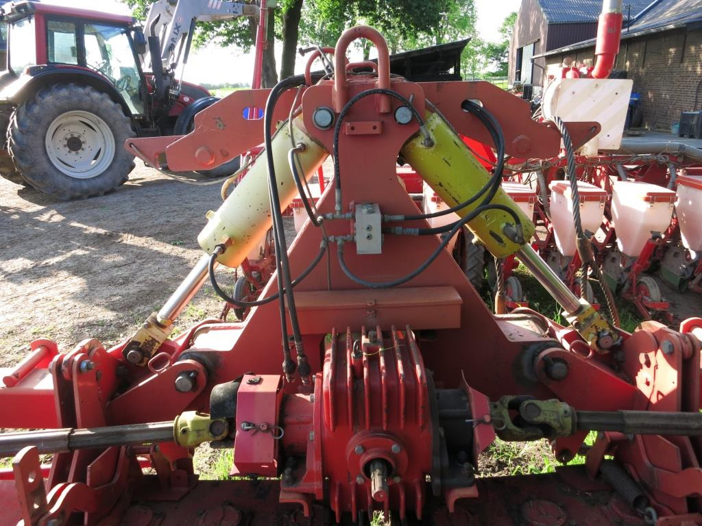 Lely 600-55 - Forgóborona: 4 kép. Lely 600-55 - Forgóborona: 4 kép.