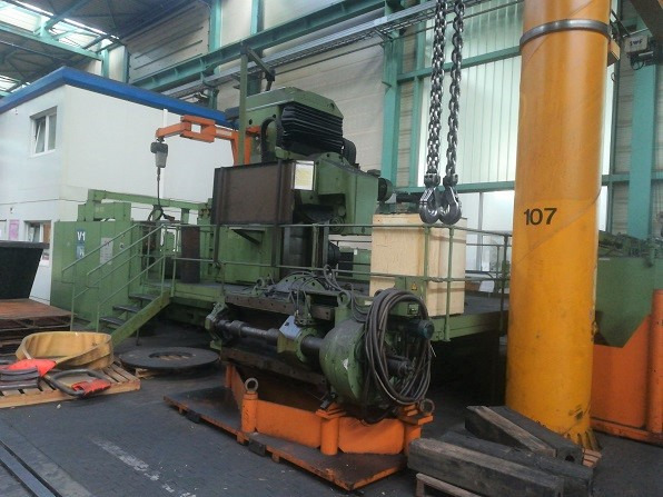PFAUTER P3001 B CNC - Fémmegmunkáló gép: 1 kép. PFAUTER P3001 B CNC - Fémmegmunkáló gép: 1 kép.