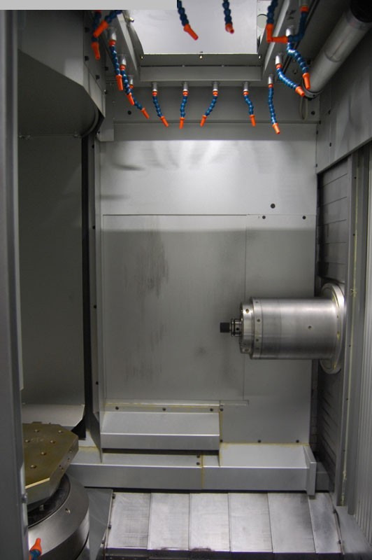 TOYODA Lineam III - CNC megmunkáló központ: 2 kép. TOYODA Lineam III - CNC megmunkáló központ: 2 kép.