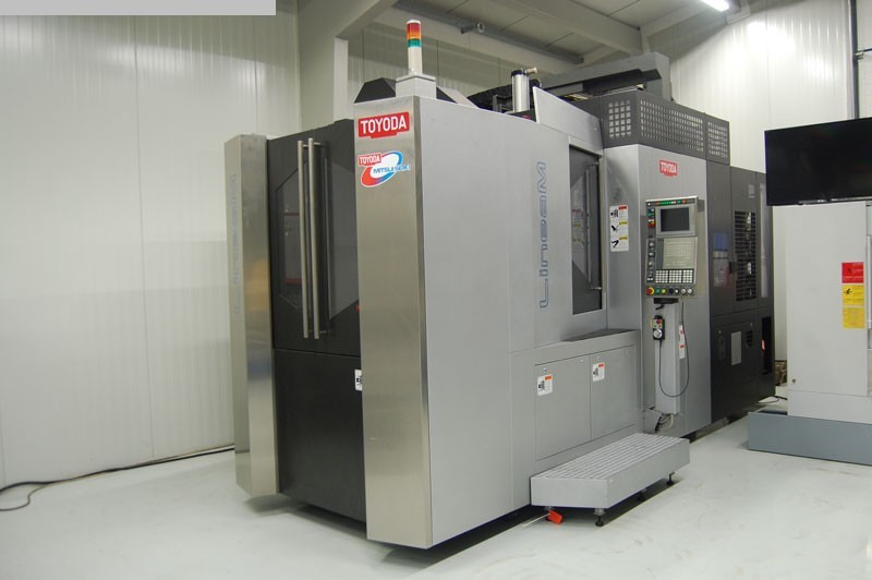 TOYODA Lineam III - CNC megmunkáló központ: 1 kép. TOYODA Lineam III - CNC megmunkáló központ: 1 kép.