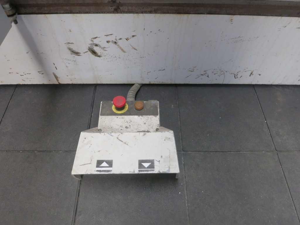 TRUMPF Trubent 3120 - Élhajlító gép: 3 kép. TRUMPF Trubent 3120 - Élhajlító gép: 3 kép.