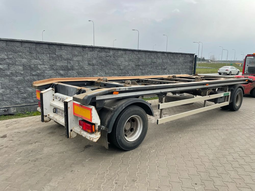 STT-SKIBICKI PK-18 przyczepa kontenery - Multiliftes/ Konténerszállító pótkocsi: 3 kép. STT-SKIBICKI PK-18 przyczepa kontenery - Multiliftes/ Konténerszállító pótkocsi: 3 kép.