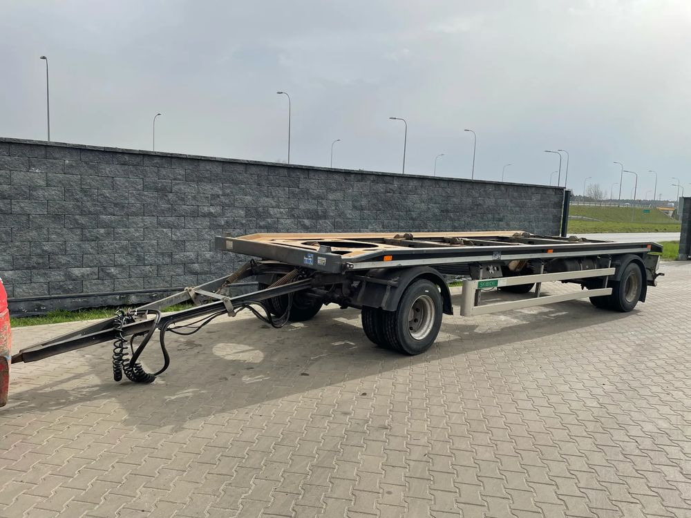 STT-SKIBICKI PK-18 przyczepa kontenery - Multiliftes/ Konténerszállító pótkocsi: 1 kép. STT-SKIBICKI PK-18 przyczepa kontenery - Multiliftes/ Konténerszállító pótkocsi: 1 kép.