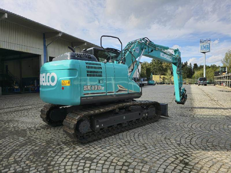 Kobelco SK130LC-11 - Lánctalpas kotró: 1 kép. Kobelco SK130LC-11 - Lánctalpas kotró: 1 kép.