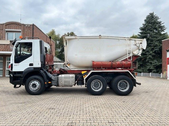 Iveco 410 TRAKKER Wechselsystem Kipper + Asphaltmulde - Konténerszállító: 3 kép. Iveco 410 TRAKKER Wechselsystem Kipper + Asphaltmulde - Konténerszállító: 3 kép.