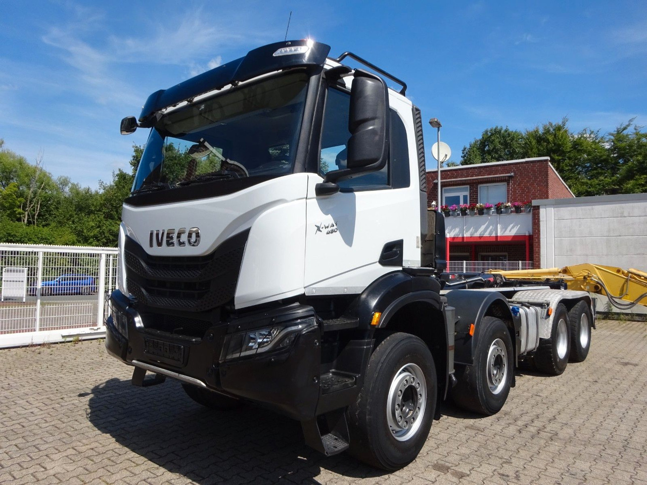 Iveco X-WAY 480 HIAB ABROLLER 8x4 - Horgos rakodó teherautó: 3 kép. Iveco X-WAY 480 HIAB ABROLLER 8x4 - Horgos rakodó teherautó: 3 kép.