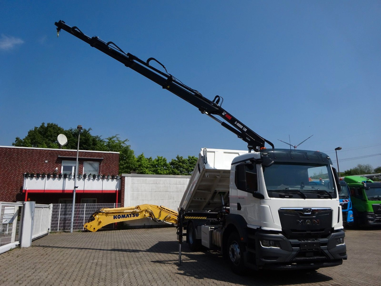MAN 22.400 TGS + HIAB X-HIDUO 138 Kran - Billenőplatós teherautó, Darus autó: 3 kép. MAN 22.400 TGS + HIAB X-HIDUO 138 Kran - Billenőplatós teherautó, Darus autó: 3 kép.