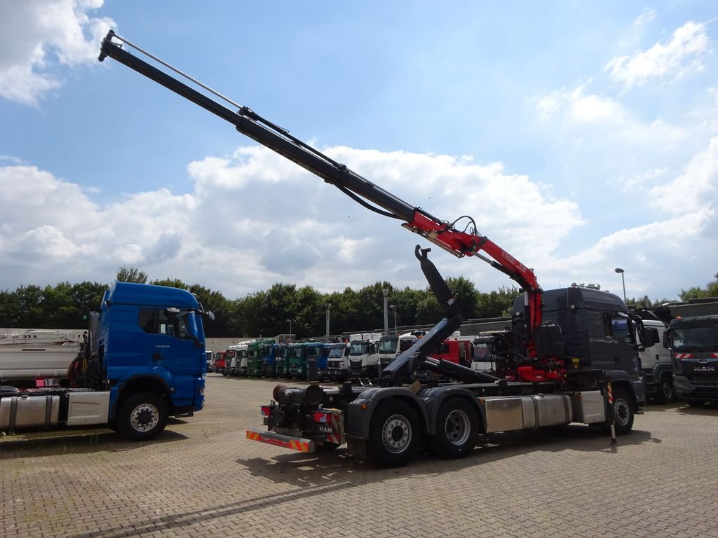 MAN 26.500 Abroller + Fassi F125A Kran 6x2-4 Allrad - Horgos rakodó teherautó, Darus autó: 5 kép. MAN 26.500 Abroller + Fassi F125A Kran 6x2-4 Allrad - Horgos rakodó teherautó, Darus autó: 5 kép.