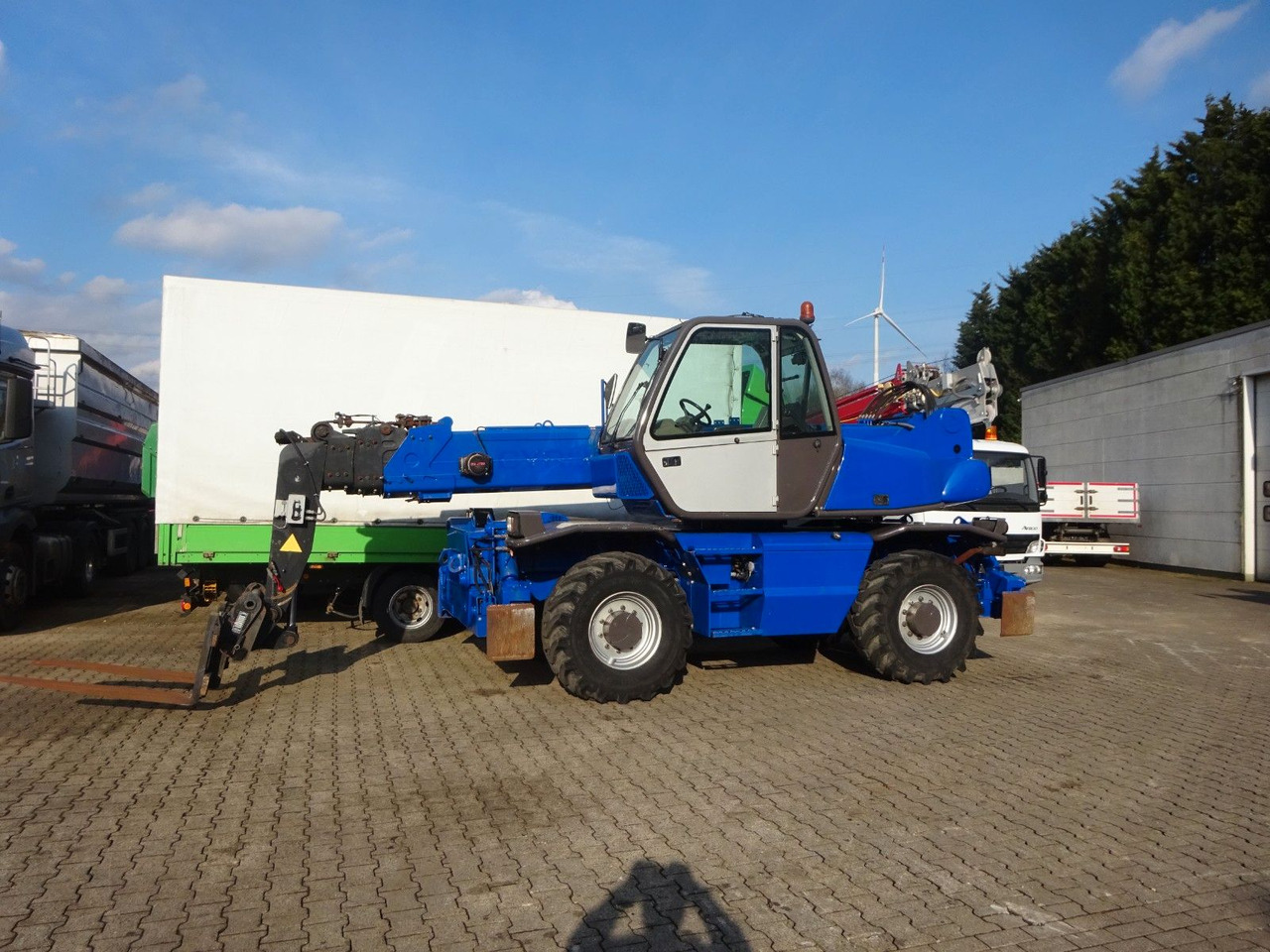 Manitou Teleskoplader MRT 2150 mit Palettengabel - Teleszkópos rakodó: 3 kép. Manitou Teleskoplader MRT 2150 mit Palettengabel - Teleszkópos rakodó: 3 kép.