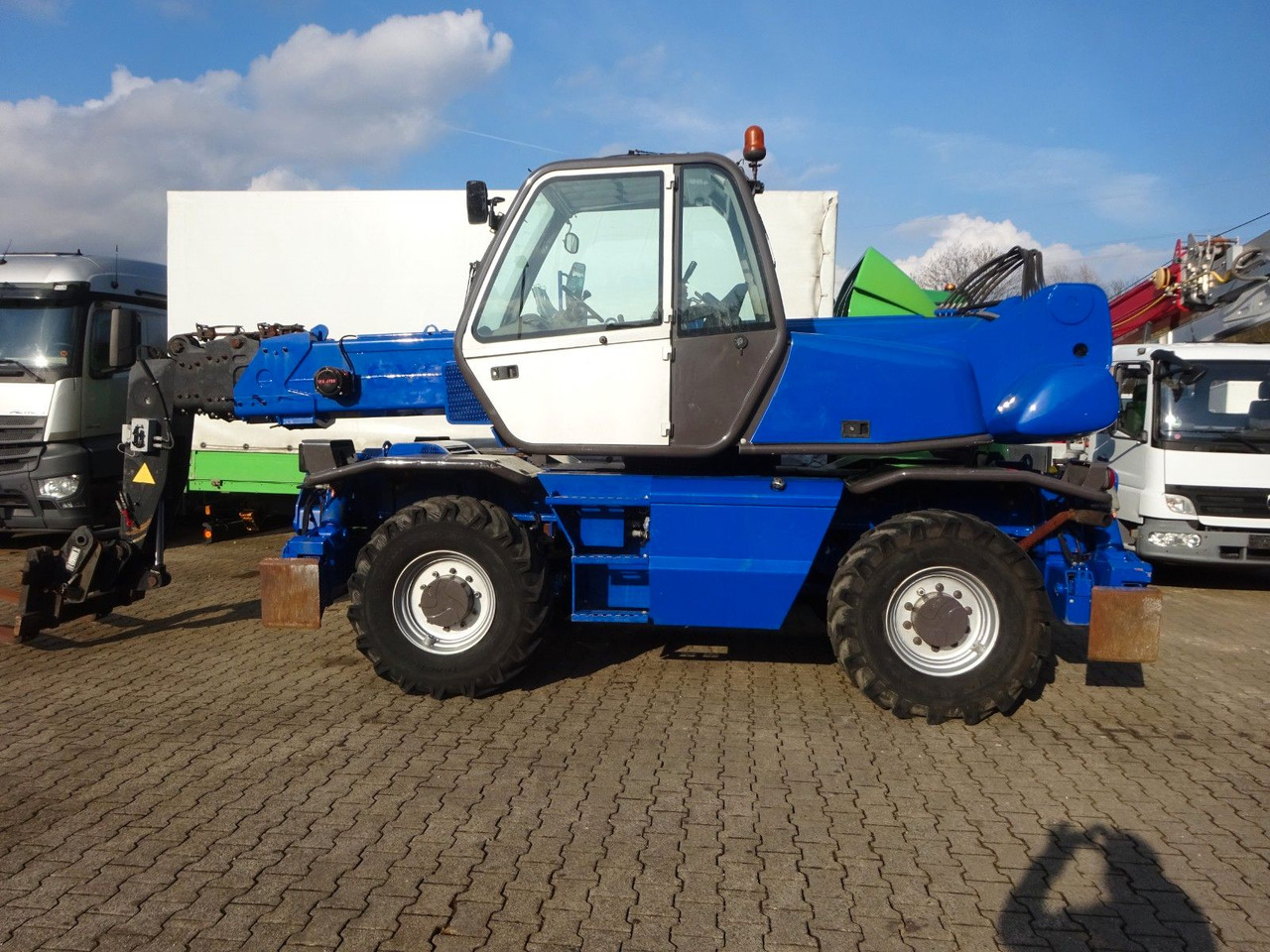 Manitou Teleskoplader MRT 2150 mit Palettengabel - Teleszkópos rakodó: 5 kép. Manitou Teleskoplader MRT 2150 mit Palettengabel - Teleszkópos rakodó: 5 kép.