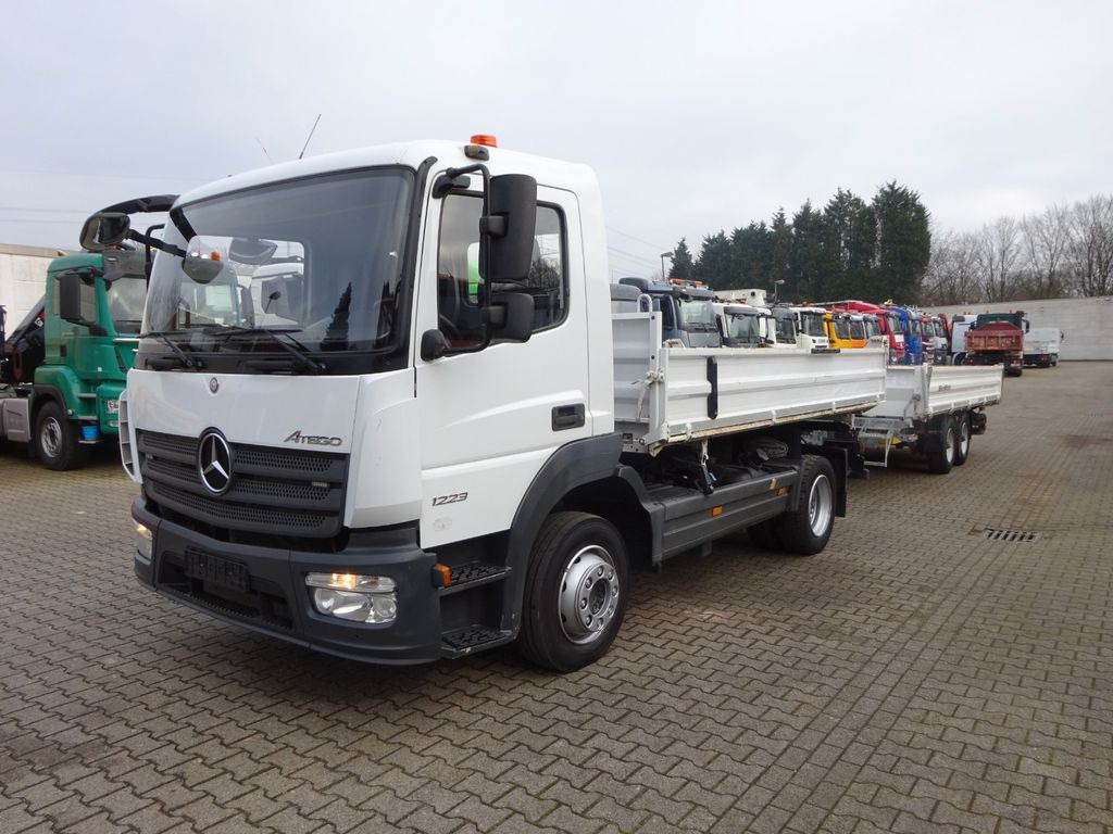 Mercedes-Benz 1223 Atego MEILLER 3Skipper - Billenőplatós teherautó: 3 kép. Mercedes-Benz 1223 Atego MEILLER 3Skipper - Billenőplatós teherautó: 3 kép.