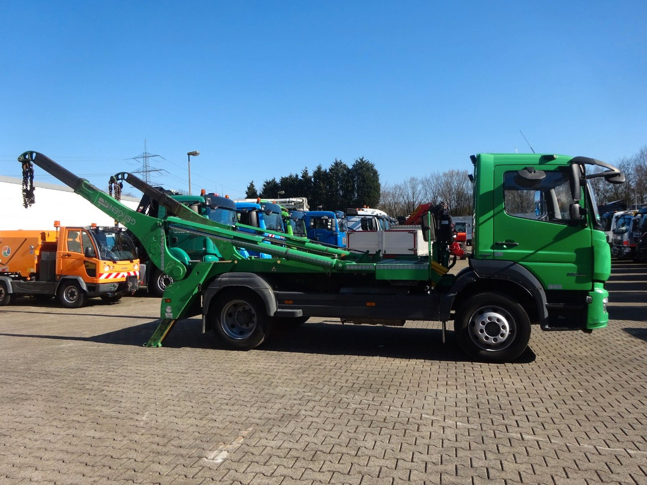 Mercedes-Benz 1530 Atego Gergen Absetzkipper 4x2 - Billenőplatós teherautó: 5 kép. Mercedes-Benz 1530 Atego Gergen Absetzkipper 4x2 - Billenőplatós teherautó: 5 kép.