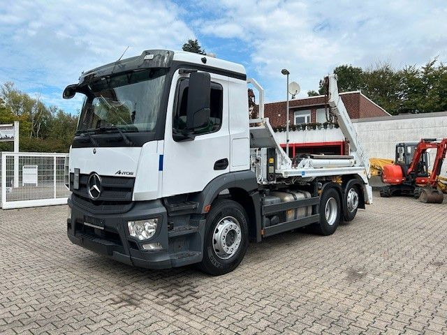 Mercedes-Benz 2543 Antos MEILLER Absetzer + Lift-Lenkachse - Billenőplatós teherautó: 3 kép. Mercedes-Benz 2543 Antos MEILLER Absetzer + Lift-Lenkachse - Billenőplatós teherautó: 3 kép.