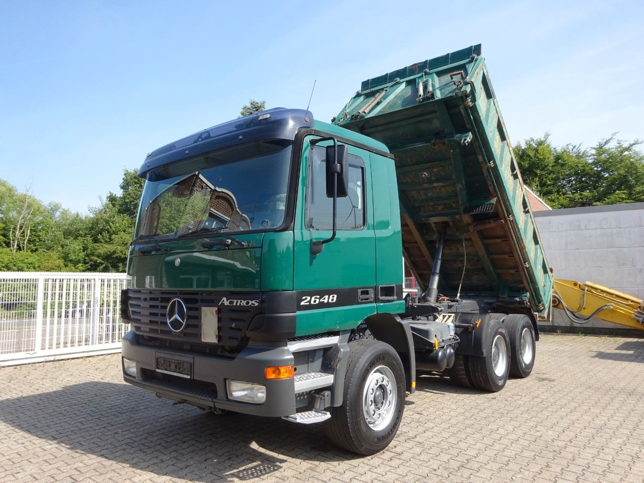 Mercedes-Benz 2648 Actros MEILLER 3SKipper 6x4 - Billenőplatós teherautó: 1 kép. Mercedes-Benz 2648 Actros MEILLER 3SKipper 6x4 - Billenőplatós teherautó: 1 kép.