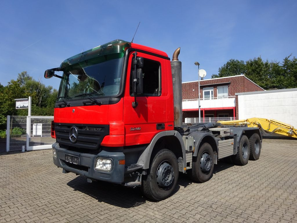 Mercedes-Benz 3246 Actros Abroller K45 8x4 Knickhacken - Horgos rakodó teherautó: 5 kép. Mercedes-Benz 3246 Actros Abroller K45 8x4 Knickhacken - Horgos rakodó teherautó: 5 kép.