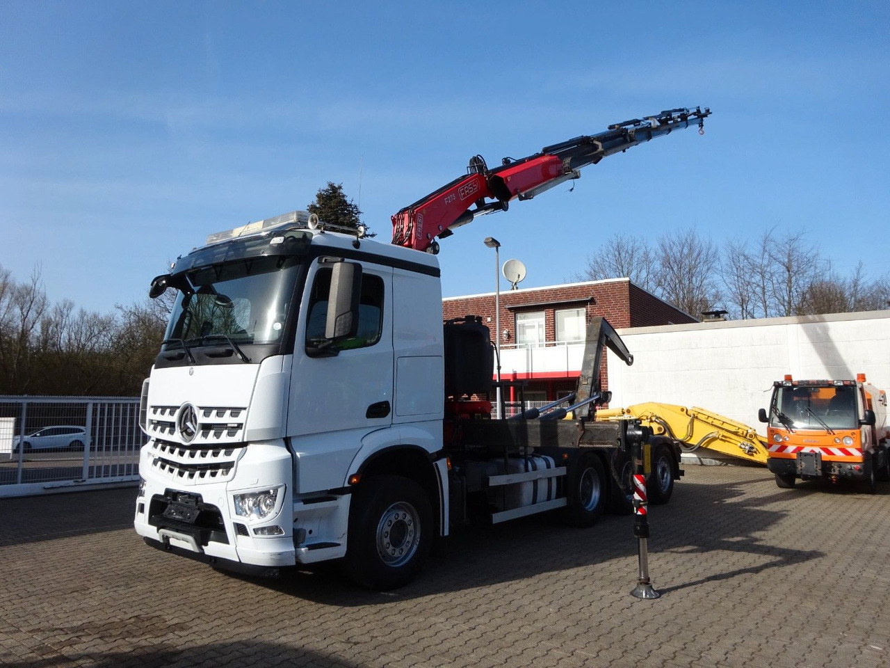 Mercedes-Benz 3248 Fassi Abroller + Fassi F275A 8x4 TRIDEM - Darus autó: 4 kép. Mercedes-Benz 3248 Fassi Abroller + Fassi F275A 8x4 TRIDEM - Darus autó: 4 kép.