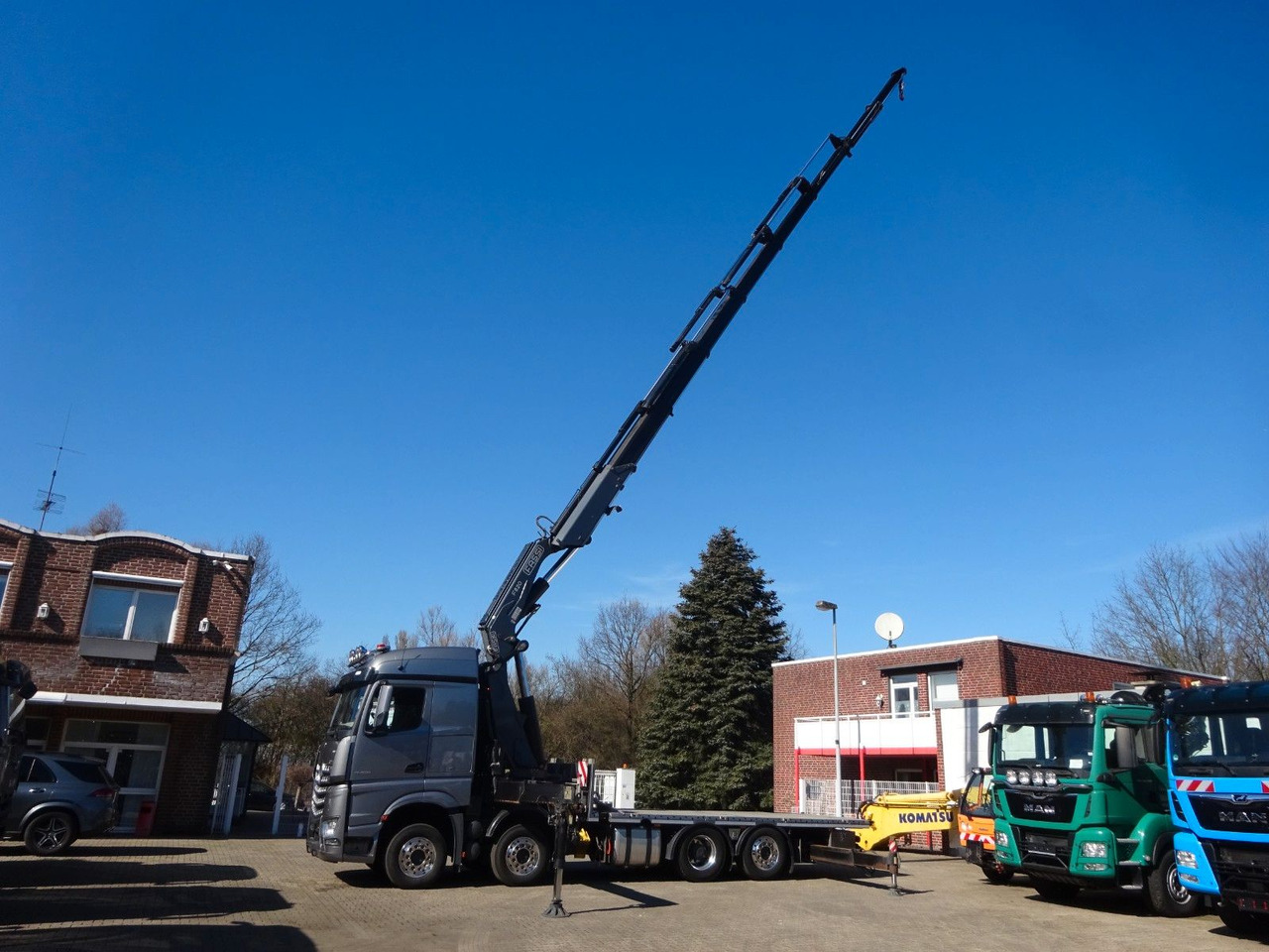 Mercedes-Benz 3453 Plattform + Fassi F820 Kran 8x2 Mercedes-Benz 3453 FASSI F820 Kran 8x Hydr. Ausschub - Darus autó, Platós teherautó: 4 kép. Mercedes-Benz 3453 Plattform + Fassi F820 Kran 8x2 Mercedes-Benz 3453 FASSI F820 Kran 8x Hydr. Ausschub - Darus autó, Platós teherautó: 4 kép.