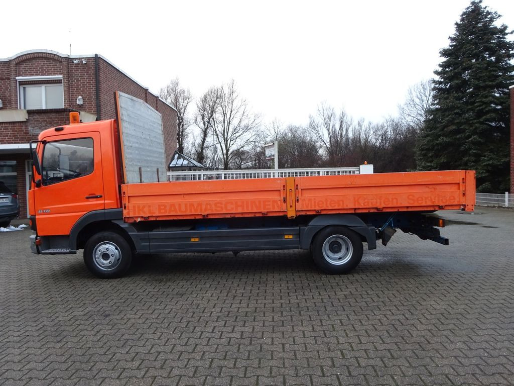 Mercedes-Benz 818 Atego Pritsche 4x2 Mercedes-Benz 818 Atego Pritsche 4x2 - Platós kisteherautó: 1 kép. Mercedes-Benz 818 Atego Pritsche 4x2 Mercedes-Benz 818 Atego Pritsche 4x2 - Platós kisteherautó: 1 kép.