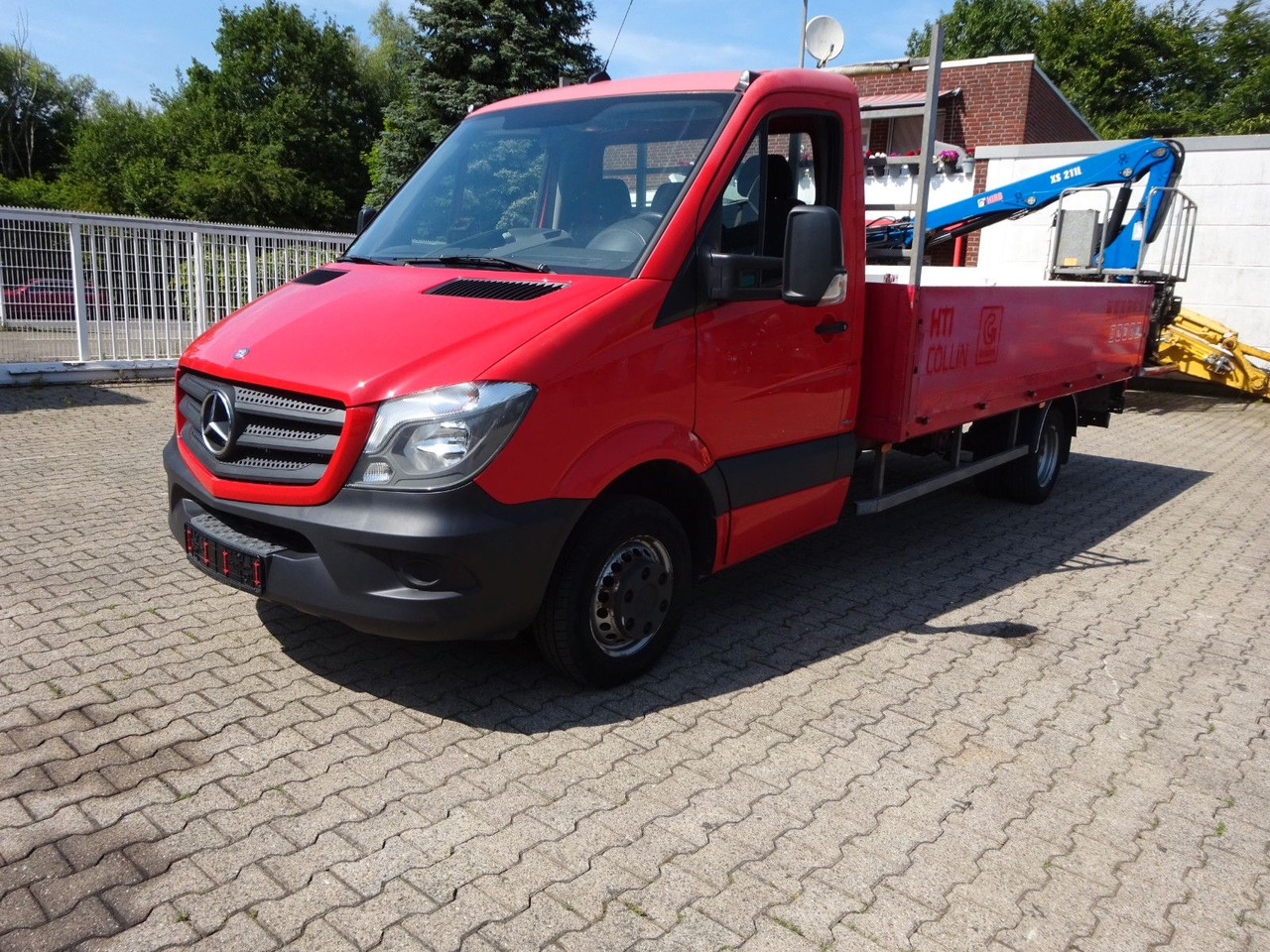 Mercedes-Benz Sprinter Pritsche 519CDI Bluetec 4x2 - Platós kisteherautó: 2 kép. Mercedes-Benz Sprinter Pritsche 519CDI Bluetec 4x2 - Platós kisteherautó: 2 kép.