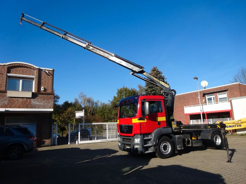MAN 18.400 TGA SZM + PK 18002 Kran 4x2 - Nyergesvontató: 2 kép. MAN 18.400 TGA SZM + PK 18002 Kran 4x2 - Nyergesvontató: 2 kép.
