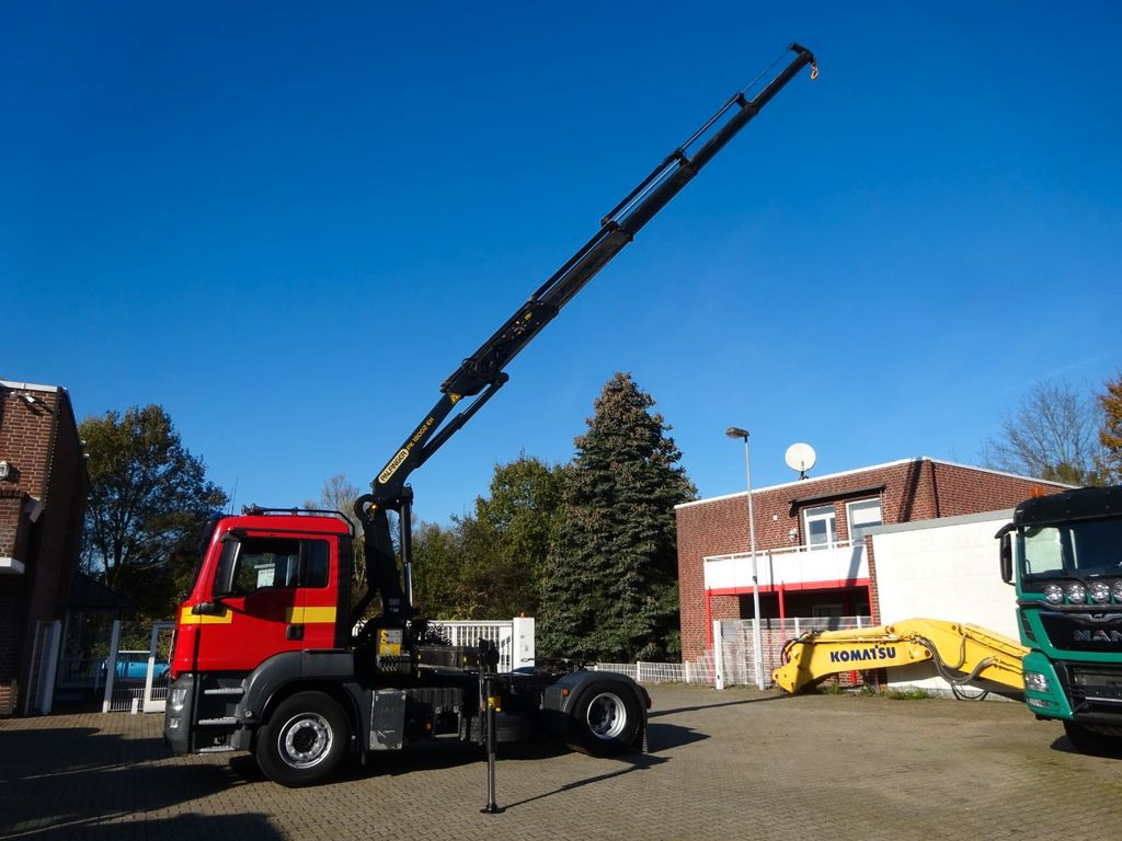MAN 18.400 TGA SZM + PK 18002 Kran 4x2 - Nyergesvontató: 4 kép. MAN 18.400 TGA SZM + PK 18002 Kran 4x2 - Nyergesvontató: 4 kép.
