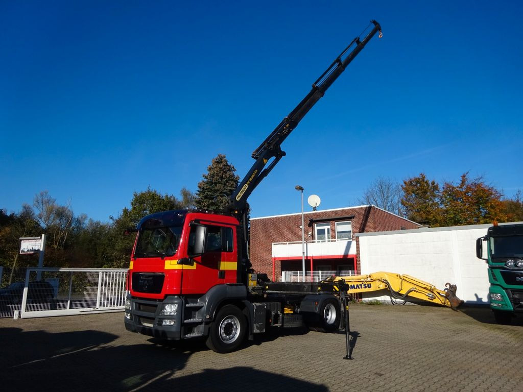 MAN 18.400 TGA SZM + PK 18002 Kran 4x2 - Nyergesvontató: 3 kép. MAN 18.400 TGA SZM + PK 18002 Kran 4x2 - Nyergesvontató: 3 kép.