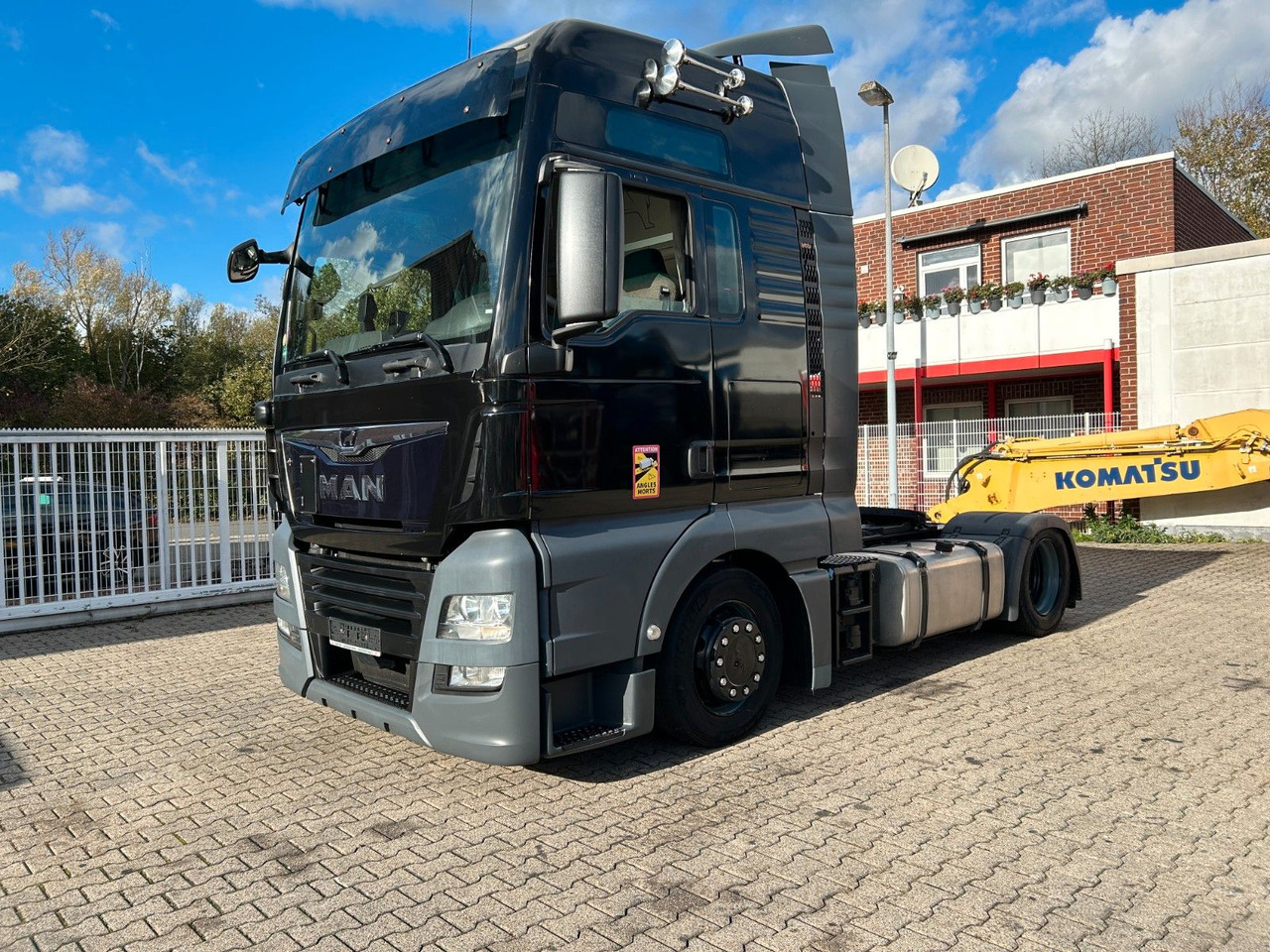 MAN 18.500 TGX 5x gleiche SZM im BESTAND !!! - Nyergesvontató: 2 kép. MAN 18.500 TGX 5x gleiche SZM im BESTAND !!! - Nyergesvontató: 2 kép.