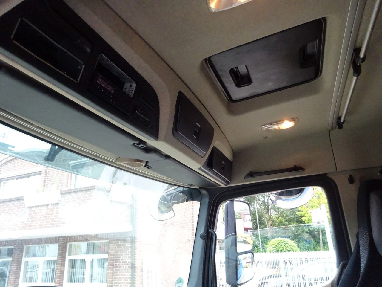 Nyergesvontató Mercedes-Benz 1840 Actros SZM 4x2: 14 kép. Nyergesvontató Mercedes-Benz 1840 Actros SZM 4x2: 14 kép.