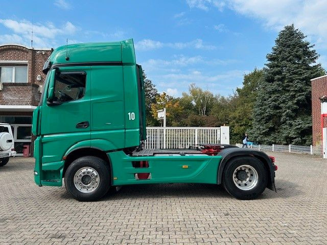 Mercedes-Benz 1851 Actros SZM mit Kipper-Pumpe 4x2 - Nyergesvontató: 3 kép. Mercedes-Benz 1851 Actros SZM mit Kipper-Pumpe 4x2 - Nyergesvontató: 3 kép.