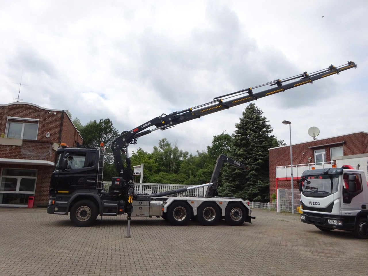 Scania R490 Abroller + HIAB 302E-6 Bj.2021 !Kran TRIDEM Scania R490 Abroller + HIAB 302E-6 Bj.2021 !Kran TRIDEM - Darus autó, Horgos rakodó teherautó: 3 kép. Scania R490 Abroller + HIAB 302E-6 Bj.2021 !Kran TRIDEM Scania R490 Abroller + HIAB 302E-6 Bj.2021 !Kran TRIDEM - Darus autó, Horgos rakodó teherautó: 3 kép.