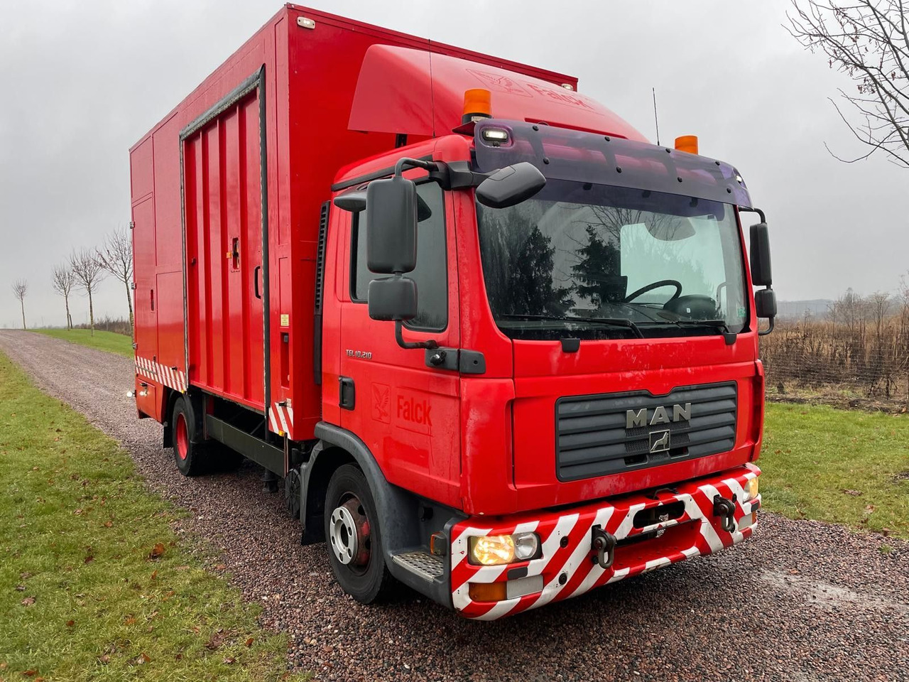 MAN TGL 10.210 Fg MAN TGL 10.210 Fg Tier & Pferde transport - Dobozos felépítményű teherautó: 1 kép. MAN TGL 10.210 Fg MAN TGL 10.210 Fg Tier & Pferde transport - Dobozos felépítményű teherautó: 1 kép.