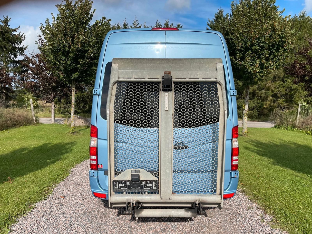 Mercedes-Benz Sprinter 316 CDI AUT *BUS+lift * 9 bis 11 sitze - Kisbusz: 4 kép. Mercedes-Benz Sprinter 316 CDI AUT *BUS+lift * 9 bis 11 sitze - Kisbusz: 4 kép.