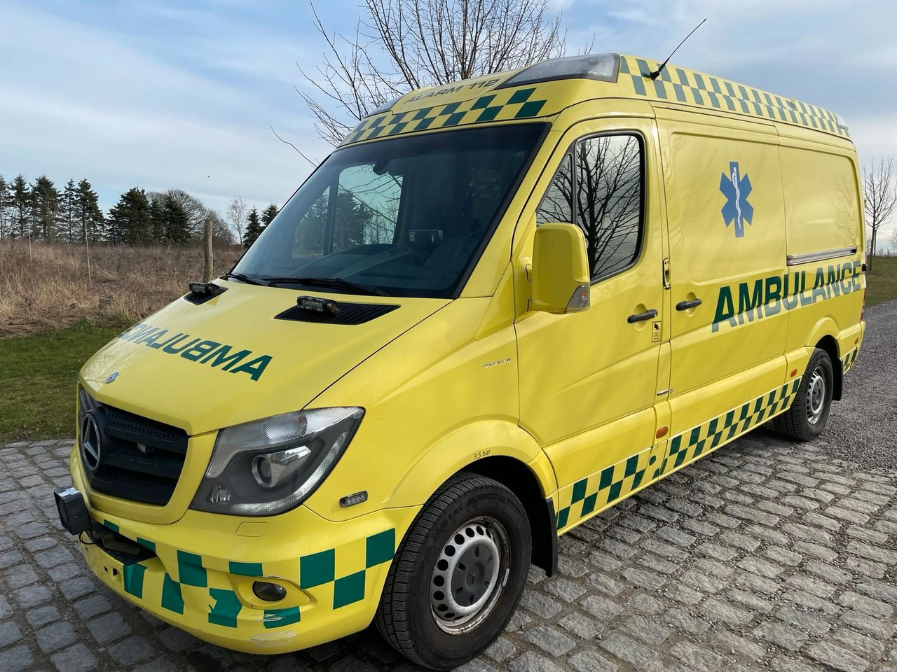 Mercedes-Benz Sprinter 316CDI Aut AMBULANCE - Mentőautó: 1 kép. Mercedes-Benz Sprinter 316CDI Aut AMBULANCE - Mentőautó: 1 kép.