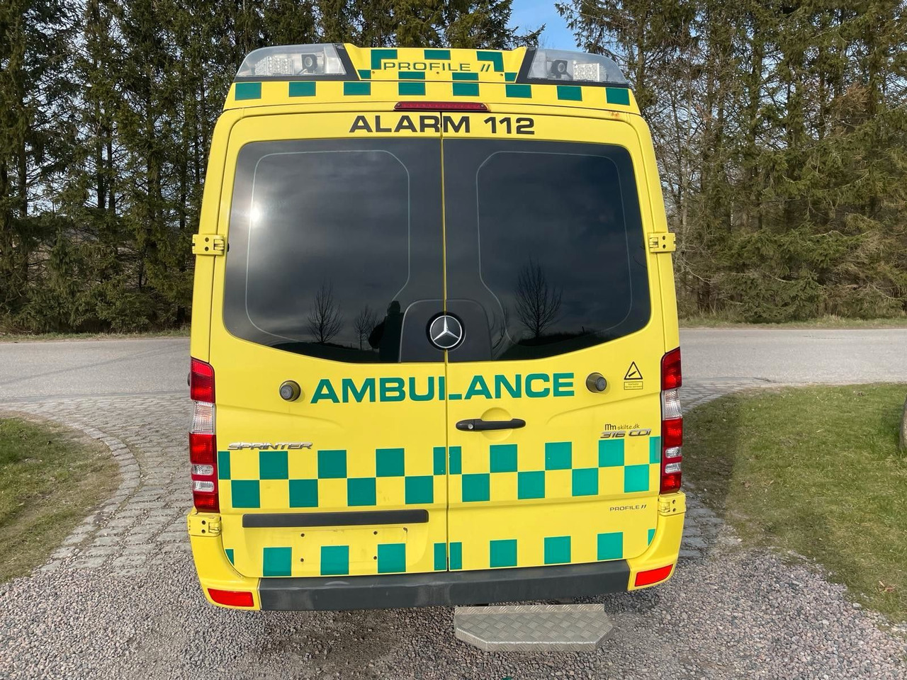 Mercedes-Benz Sprinter 316CDI Aut AMBULANCE - Mentőautó: 4 kép. Mercedes-Benz Sprinter 316CDI Aut AMBULANCE - Mentőautó: 4 kép.